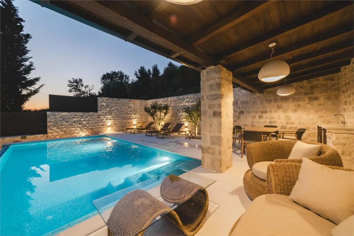 Villa for Sale in Budva - foto 1