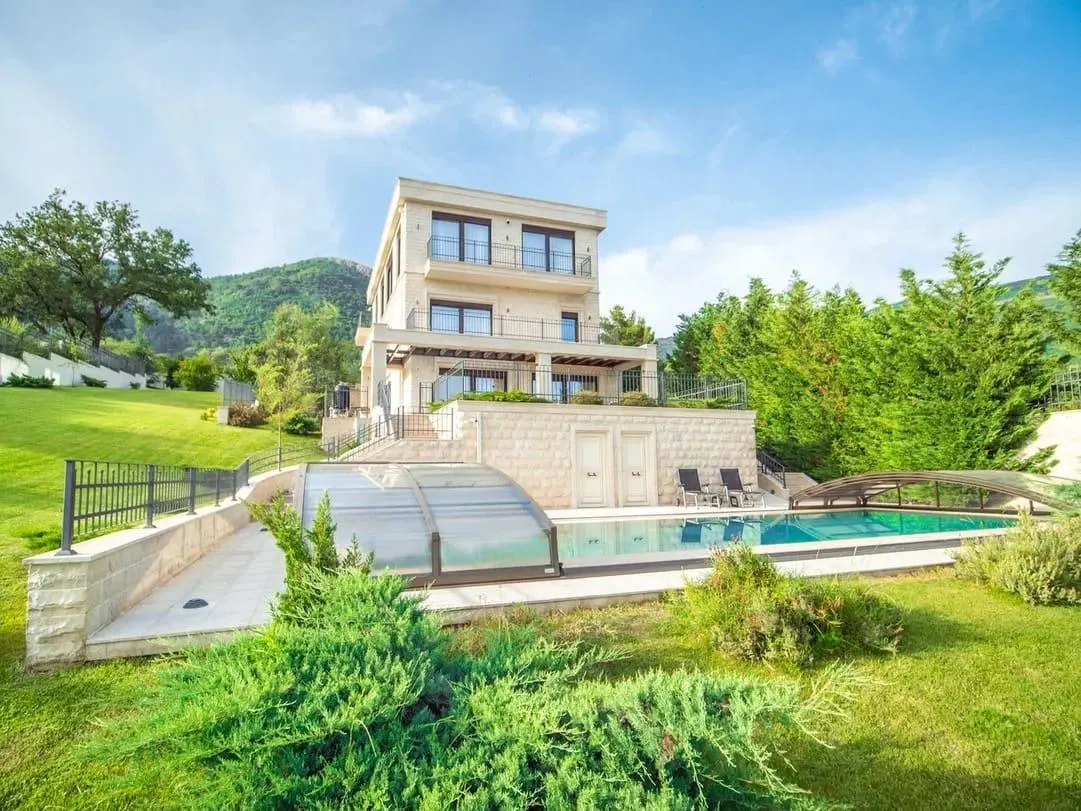 Villa for Sale in Tivat - foto 1