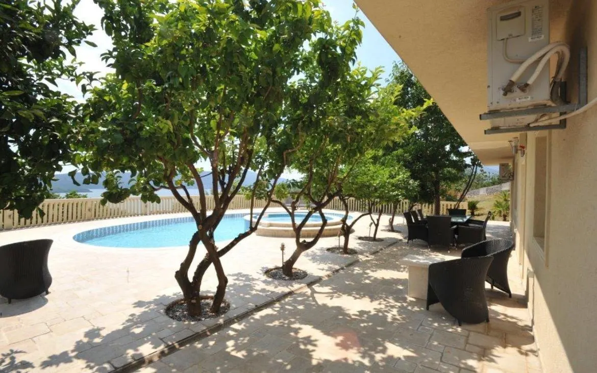 Villa en Venta en Tivat - foto 4