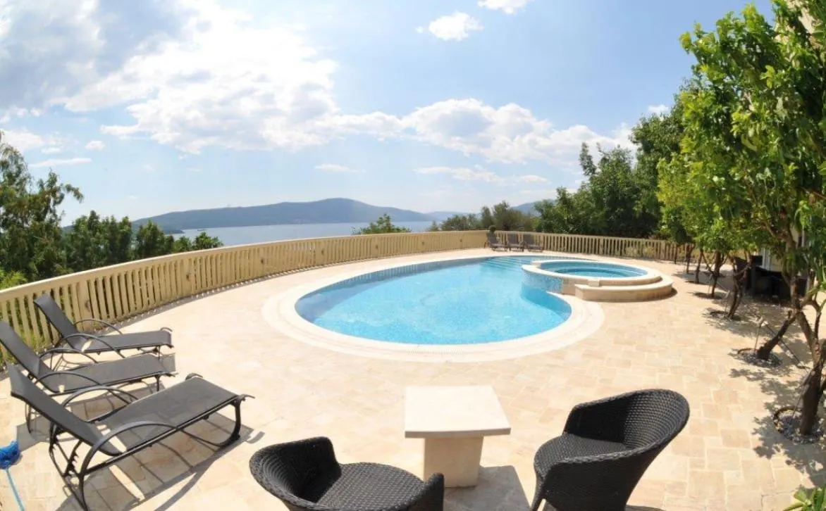 Villa en Venta en Tivat - foto 9