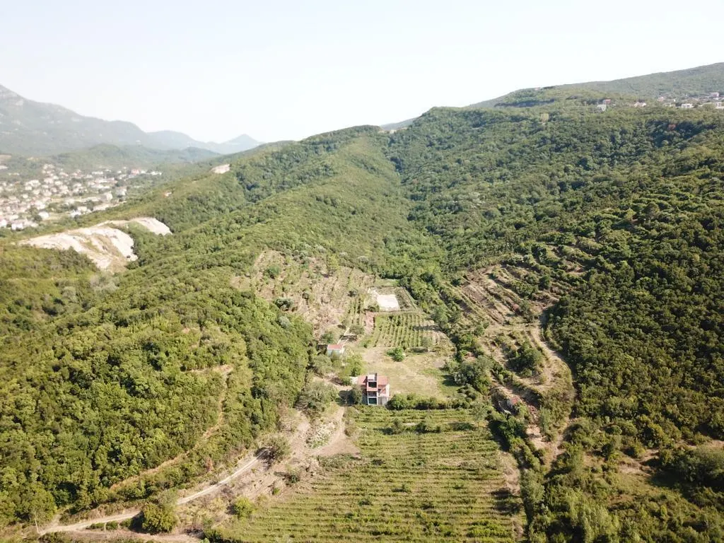 Terrain à Vendre à Kotor - foto 1