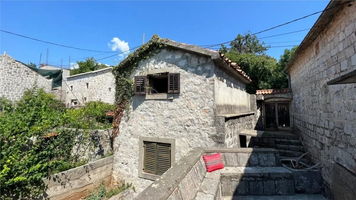 House for Sale in Herceg-Novi - foto 1