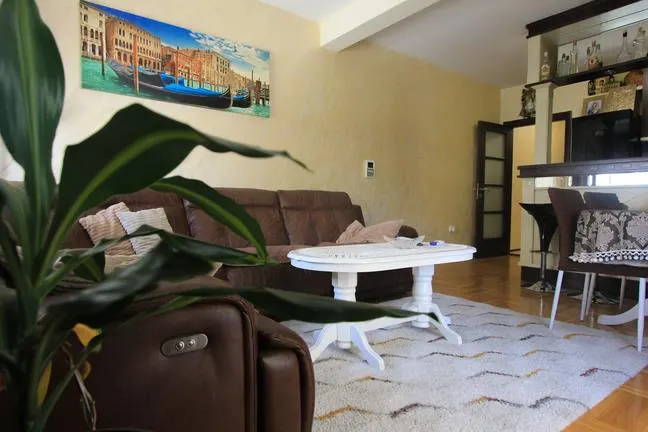 Apartament de vanzare in Budva - foto 1