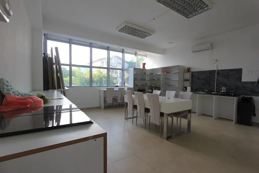 Espacio Comercial en Venta en Budva - foto 11