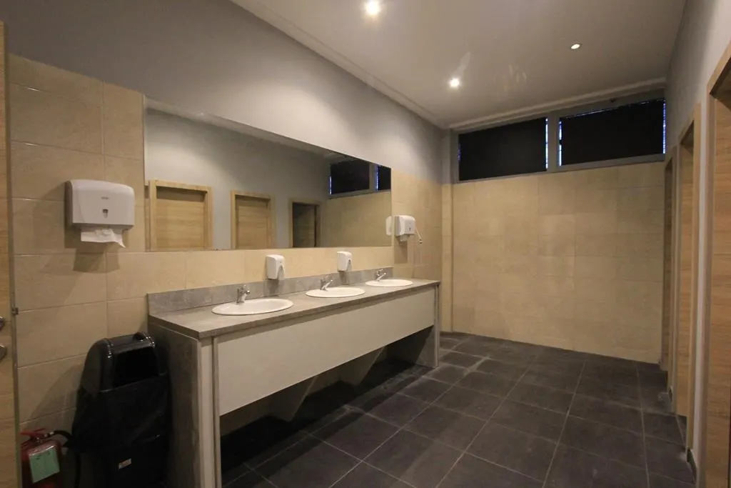Espacio Comercial en Venta en Budva - foto 14