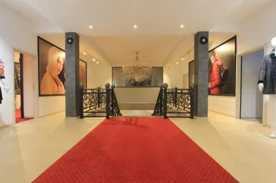 Espacio Comercial en Venta en Budva - foto 6