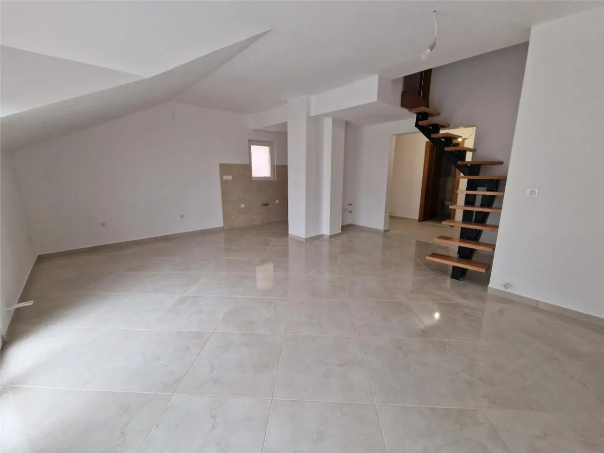 Apartament de vanzare in Herceg-Novi - foto 1