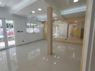 Espace Commercial à Vendre à Budva - foto 2