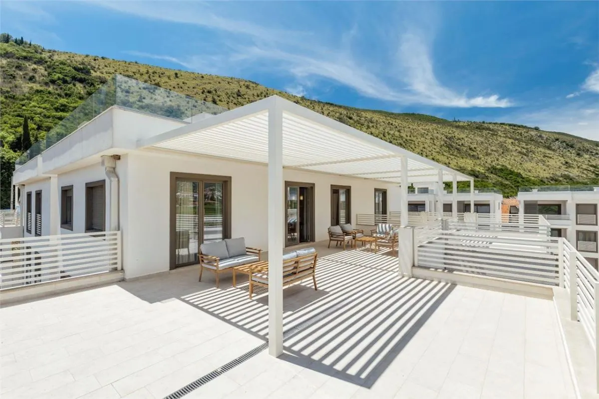 House for Sale in Kotor - foto 4
