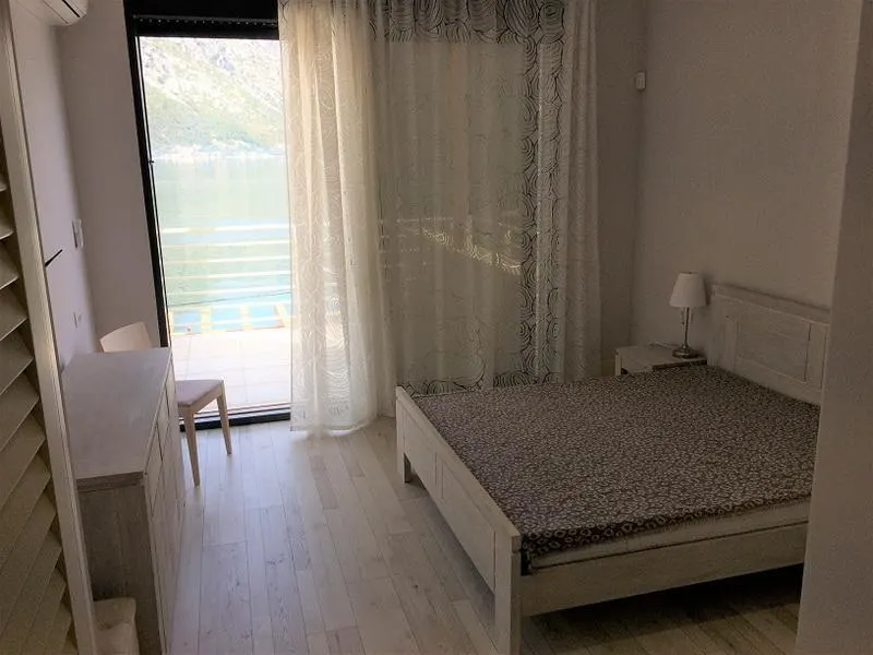 Casa en Venta en Kotor - foto 6