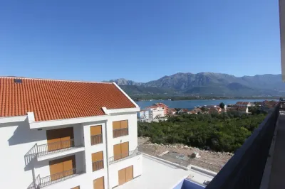 شقة للبيع في تيفات - Tivat