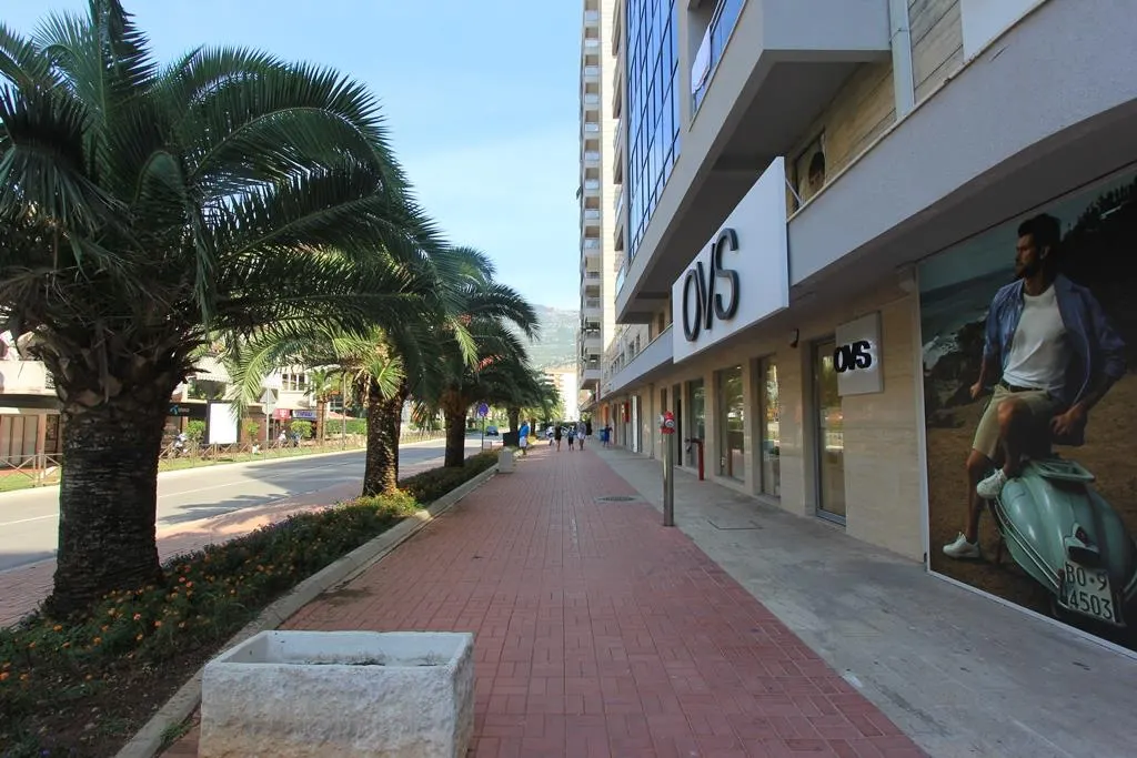 Espacio Comercial en Venta en Budva - foto 7