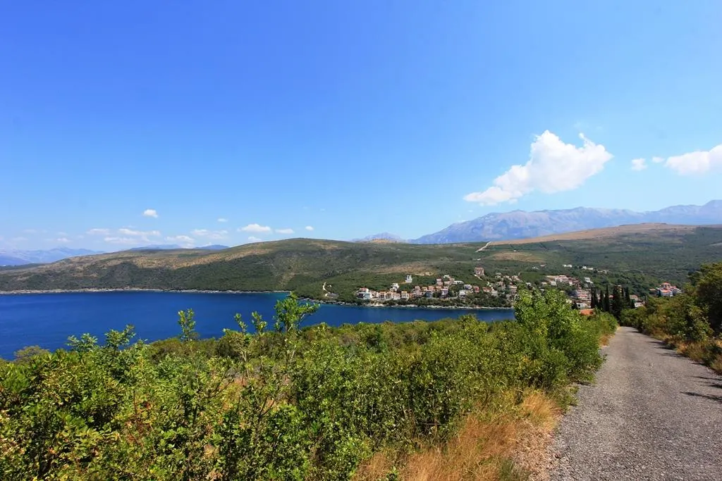 Terrain à Vendre à Kotor - foto 1
