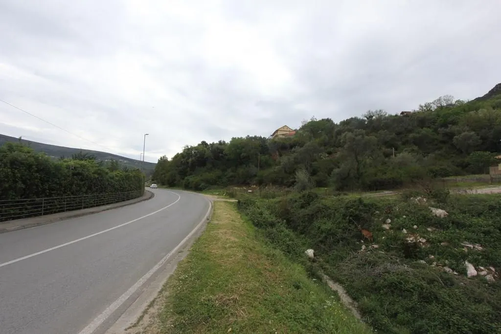 Terrain à Vendre à Herceg-Novi - foto 1