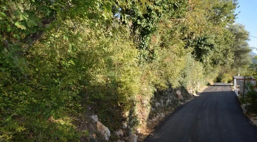 Terreno en Venta en Kotor - foto 2