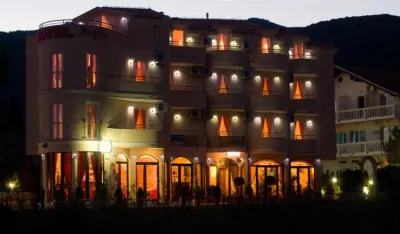 Hôtel à Vendre à Herceg-Novi - Herceg Novi
