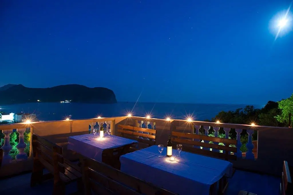 Hôtel à Vendre à Budva - foto 1
