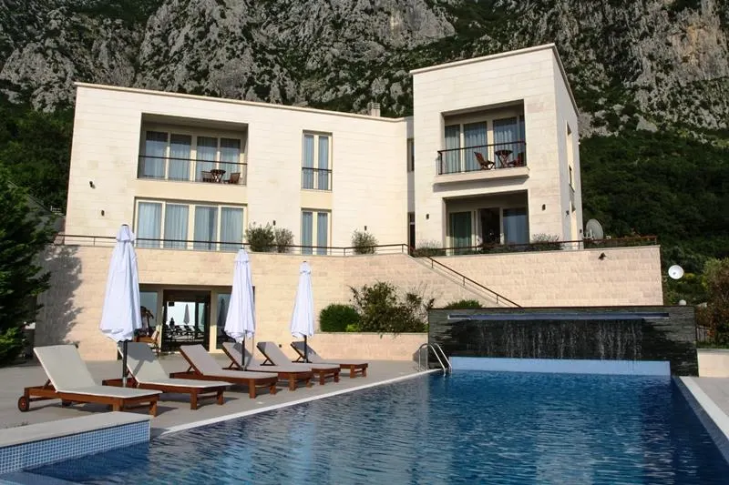 Villa for Sale in Budva - foto 1