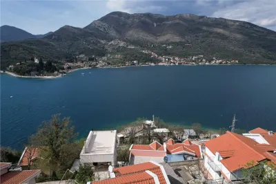 House for Sale in Tivat - foto 2
