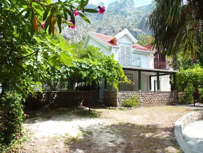 Maison à Vendre à Kotor - Kotor