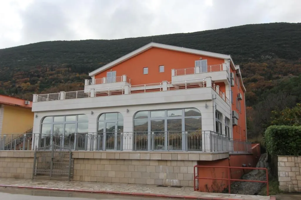 Hôtel à Vendre à Herceg-Novi - foto 1