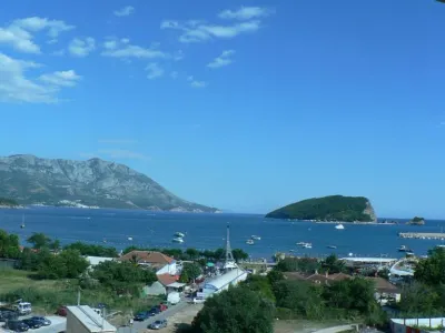 شقة للبيع في بودفا - Budva