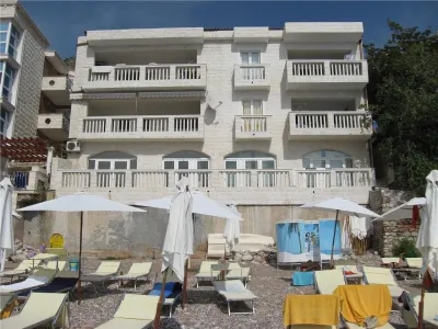 شقة للبيع في بودفا - Budva