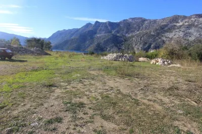 Terrain à Vendre à Kotor - foto 2