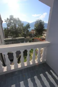 Maison à Vendre à Kotor - foto 8