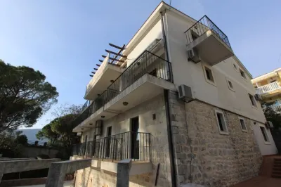 Hôtel à Vendre à Herceg-Novi - Herceg Novi