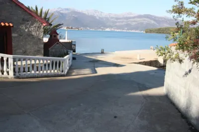 Terrain à Vendre à Tivat - Tivat