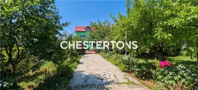 Respirez l'Air Pur : Villa près de la Forêt de Snagov avec Terrain et Verger - Snagov