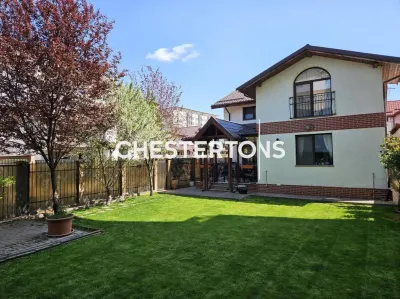 Villa de Quatre Chambres Meublée avec Terrasse à Militari Residence - Bucuresti