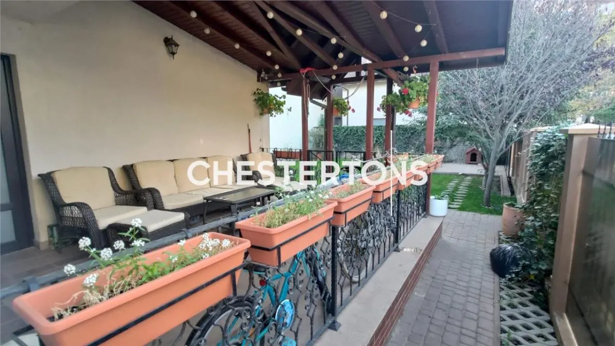 Villa de Quatre Chambres Meublée avec Terrasse à Militari Residence - foto 3