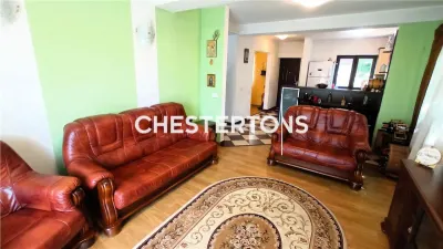 Villa Spacieuse à Vendre à Colentina - Bucuresti
