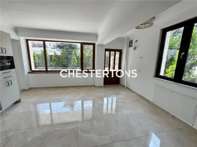 Villa à Louer, Zone Pipera - Iancu Nicolae, Terrain 1000 m² - foto 8