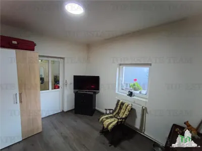 Maison 3 Chambres, 2 Salles de Bain, RDC, 65 m², Secteur 5, Rahova - foto 11