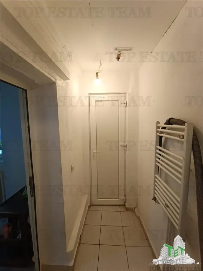 Maison 3 Chambres, 2 Salles de Bain, RDC, 65 m², Secteur 5, Rahova - foto 12