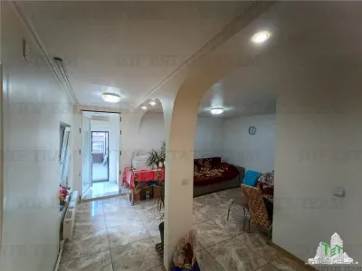 Maison 3 Chambres, 2 Salles de Bain, RDC, 65 m², Secteur 5, Rahova - foto 5