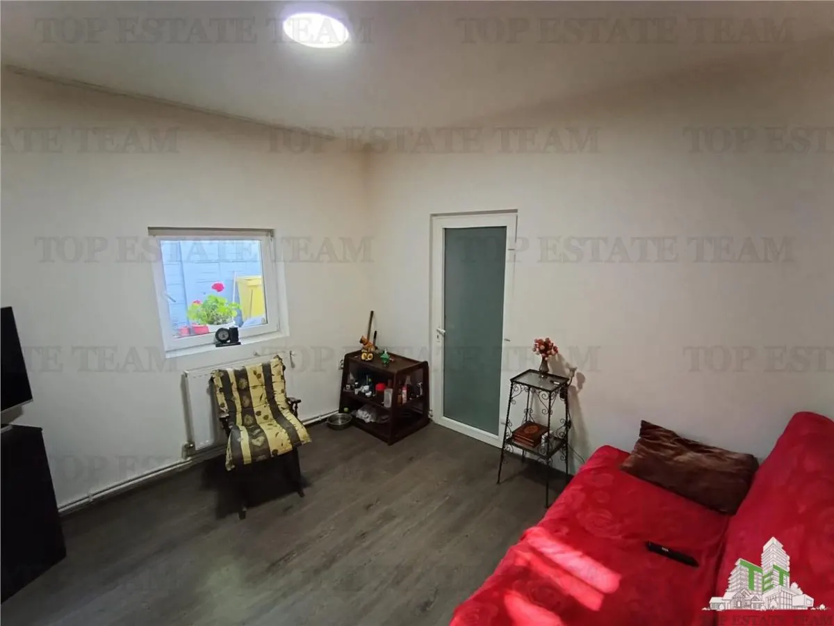 Maison 3 Chambres, 2 Salles de Bain, RDC, 65 m², Secteur 5, Rahova - foto 9