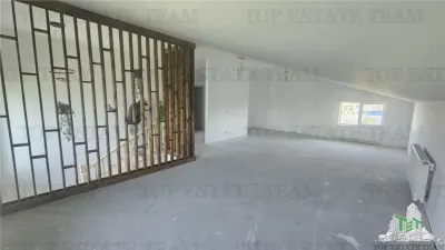 Villa de 6 Dormitorios con Parcela de 500 sqm en Ciorogarla - foto 11