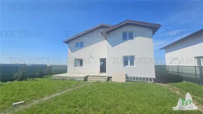 Villa de 6 Dormitorios con Parcela de 500 sqm en Ciorogarla - foto 4