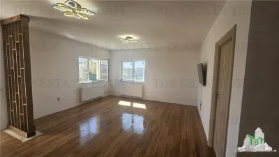 Villa de 6 Dormitorios con Parcela de 500 sqm en Ciorogarla - foto 6