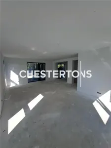 House / villa for sale 150 sqm in Otopeni, 23 August area - foto 4
