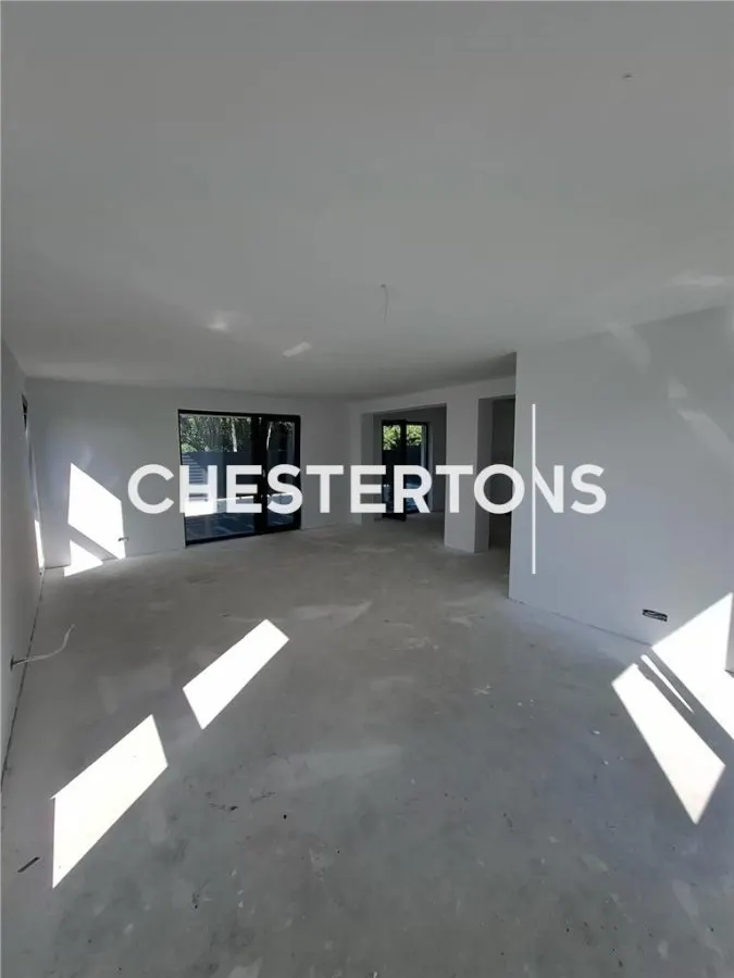 House / villa for sale 150 sqm in Otopeni, 23 August area - foto 4