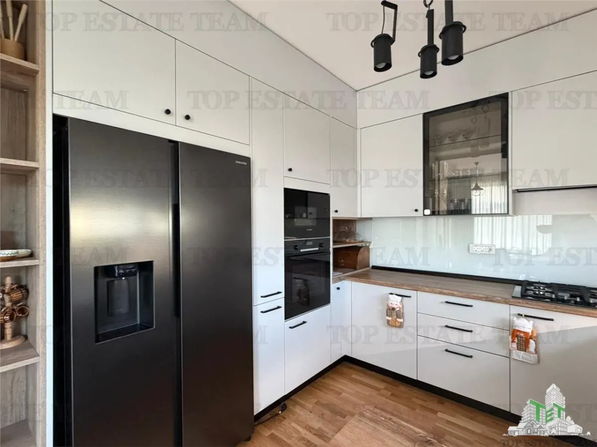 House / villa for sale 160 sqm in Corbeanca, Centru area - foto 12