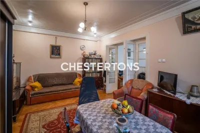 Vila 9 camere Piata Iancului, 3 minute metrou, teren in proprietate - Bucuresti