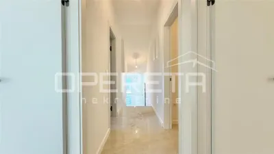 Apartamento de Dos Dormitorios en Venta en Starigrad, Croacia - foto 2