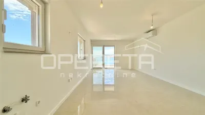 Apartamento de Dos Dormitorios en Venta en Starigrad, Croacia - foto 6