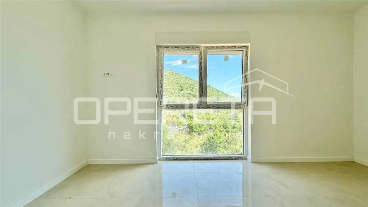 Apartamento de Dos Dormitorios en Venta en Starigrad, Croacia - foto 9